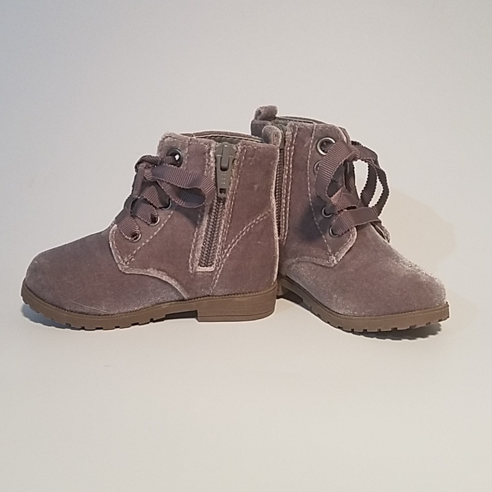 Gray toddler boots